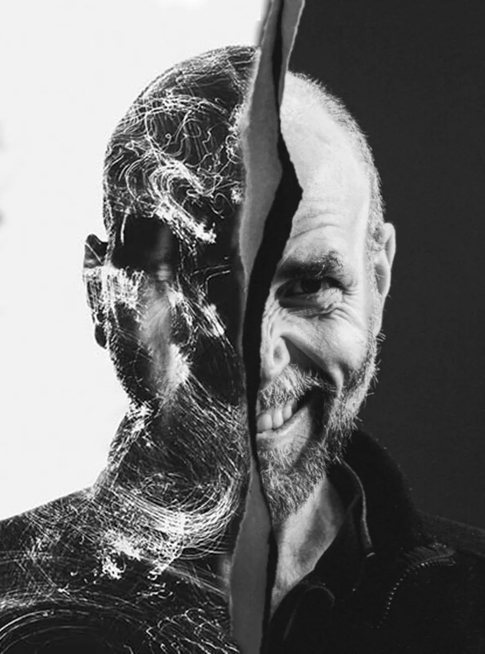 Schwarz-Weiß-Selbstportrait von Chris mit Lichtzeichnung im Gesicht